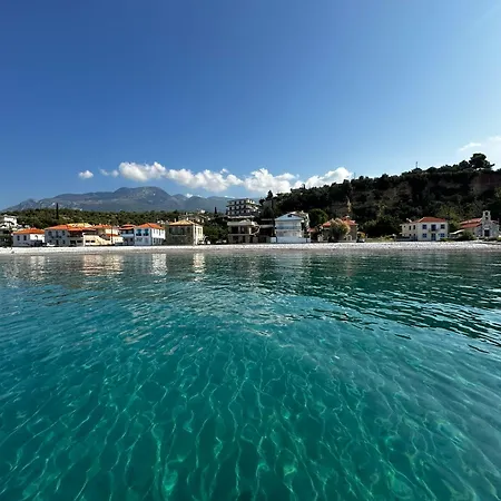 Marvel Sea View 2 Apartment Akrogiali
